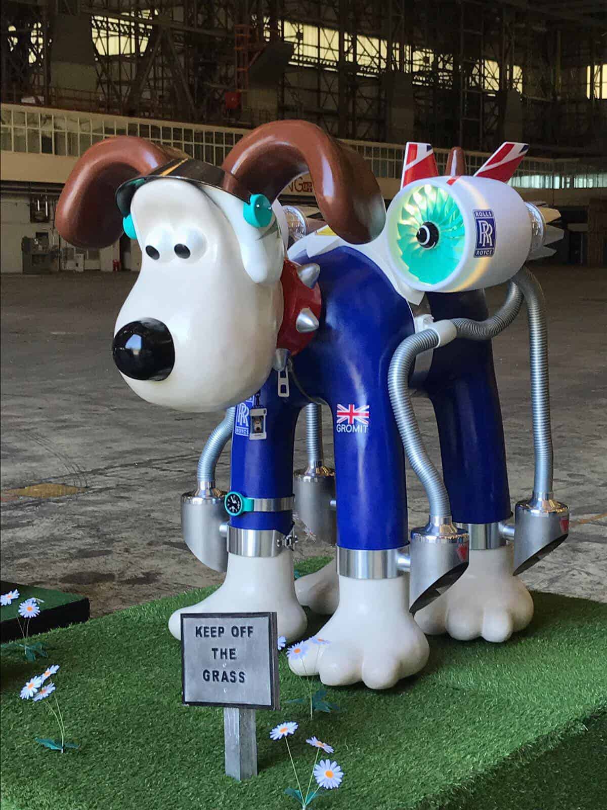 gromit sculpture