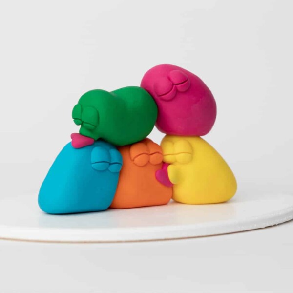 Lucy Izzard | Cuddles - Image 5