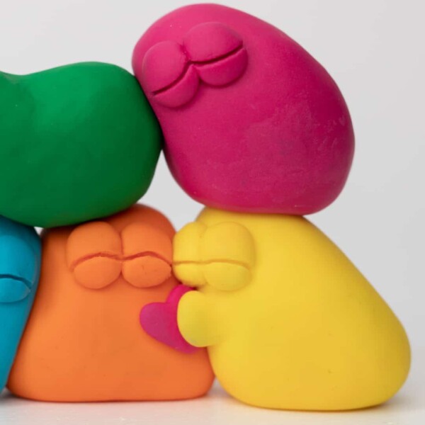 Lucy Izzard | Cuddles - Image 3