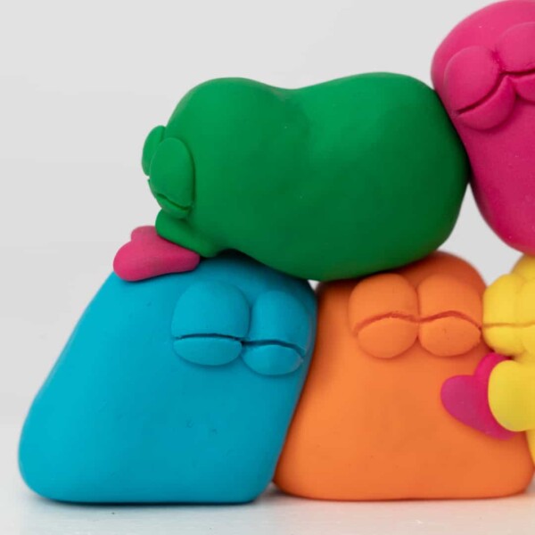 Lucy Izzard | Cuddles - Image 2