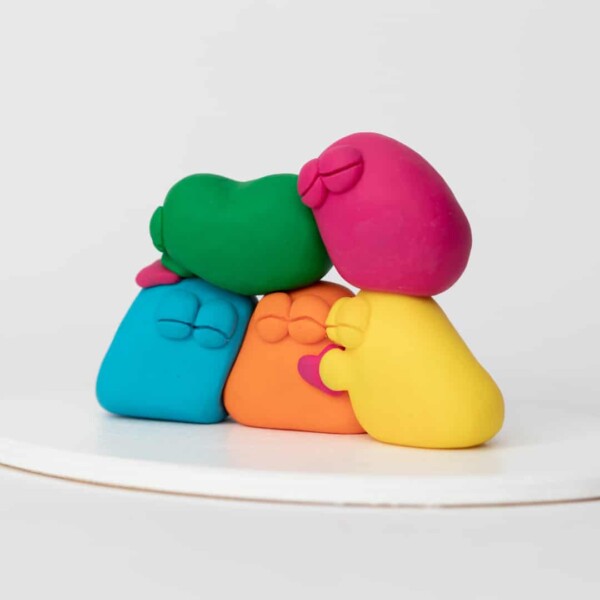Lucy Izzard | Cuddles - Image 4