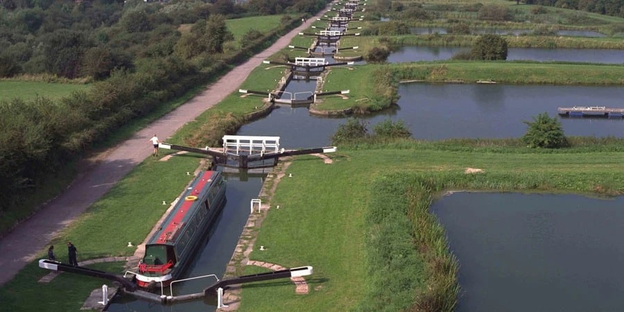 Photo of the avon and kennet canal