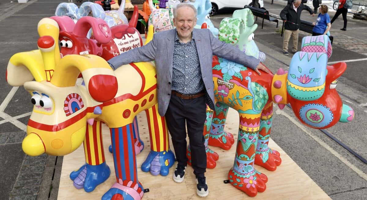 Wallace & Gromit creator Nick Park with Gromit Unleashed 3 sculptures.